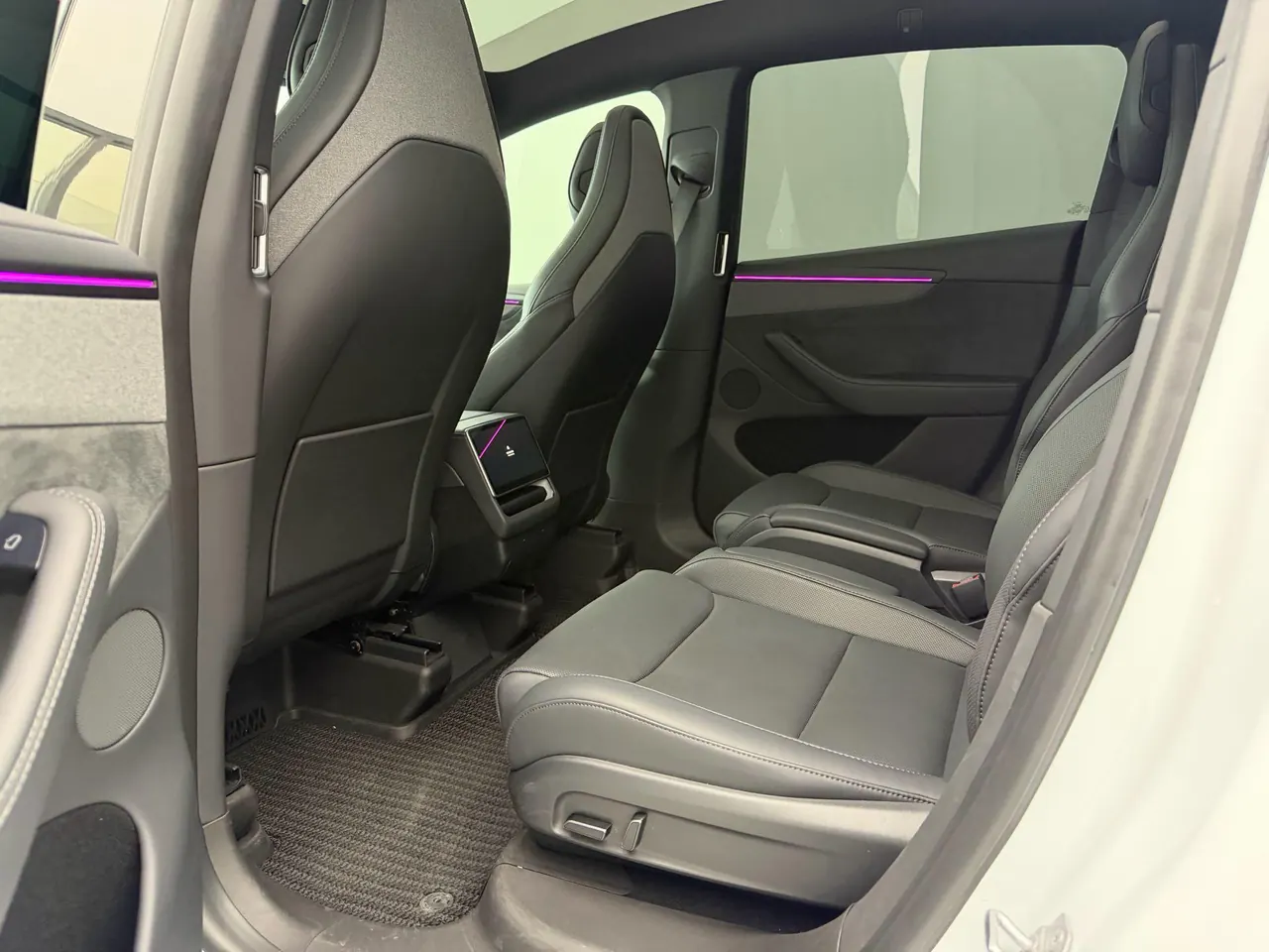 Tesla 2025 Model Y L Long Endurance All-Wheel Drive Automatic Transmission 9