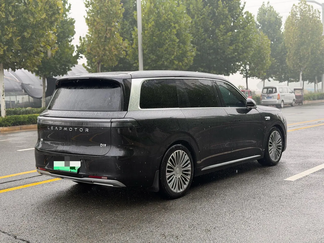 Leapmotor 2026 D 19 500 Zhizun Edition 6-seat Automatic Gear 8