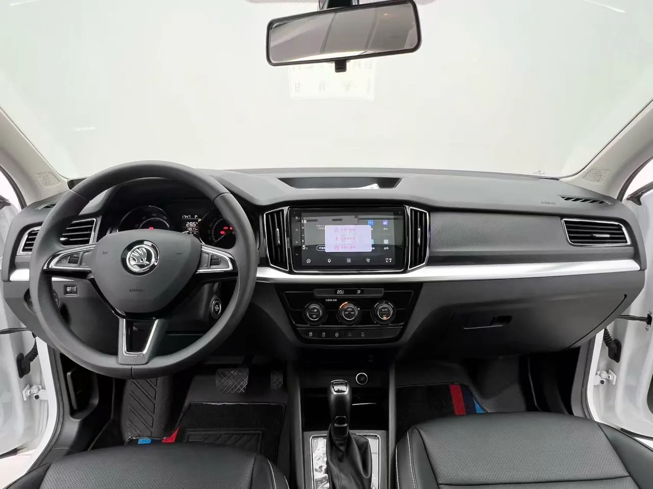 Skoda 2023 Comic 1.5 Comfortable Edition (Modified) Automatic Gear 6