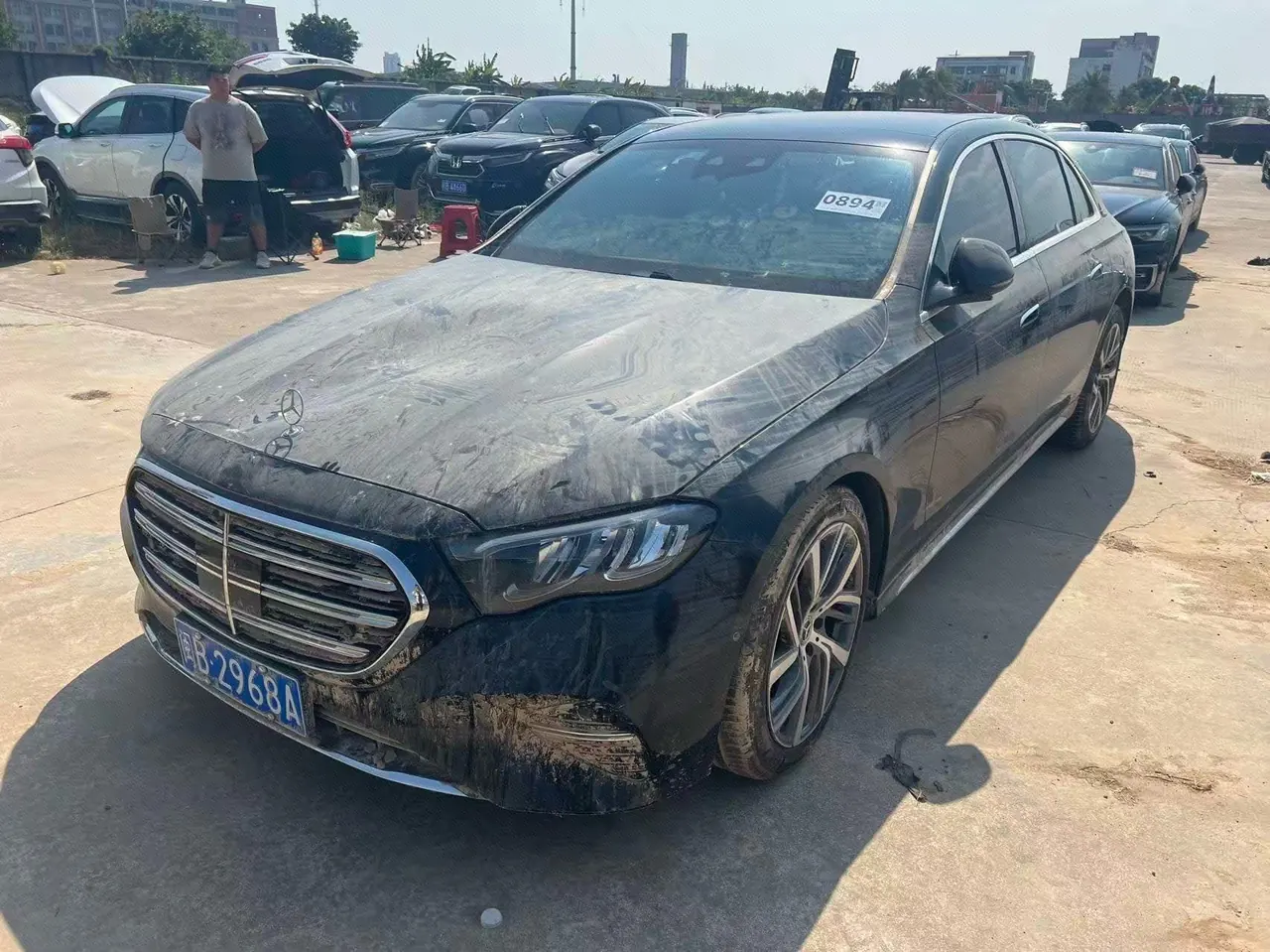 Открыть галерею: Mercedes Benz E Class 2025 E 300 L 48V 2.0T Luxury Sports Automatic
