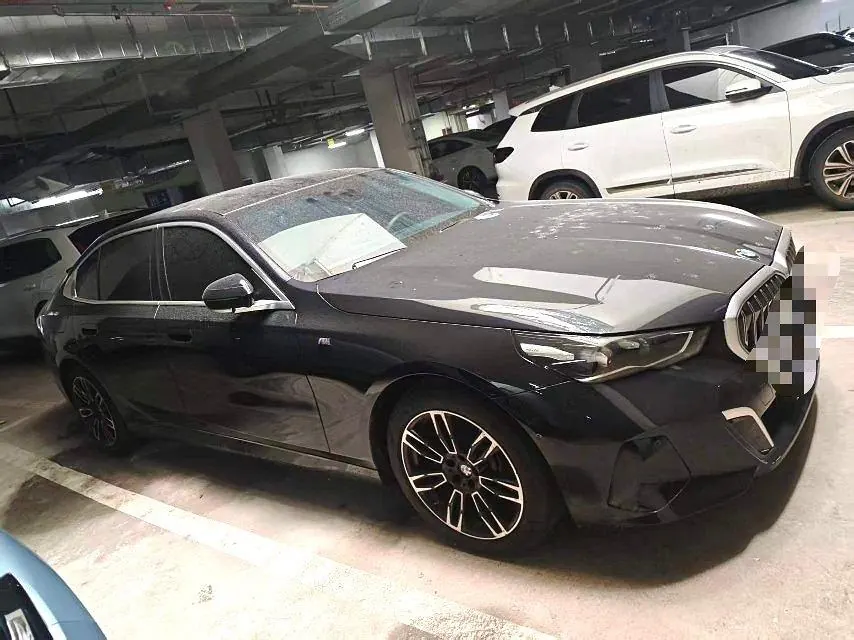 BMW 5 Series 2025 530Li 48V 2.0T Leading M Sports Suit Automatic Gear 2