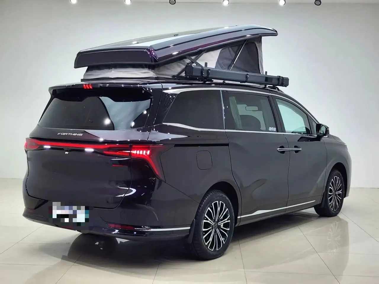 The popular 2026 xinghai V9 1.5TD 200km enjoy version of the four-seat roof camper automatic gear 5