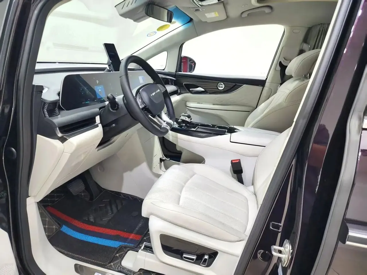 The popular 2026 xinghai V9 1.5TD 200km enjoy version of the four-seat roof camper automatic gear 6