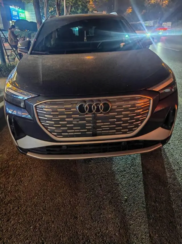 Audi 2023 Q4 e-tron 40 Creation Edition Automatic Gear 2