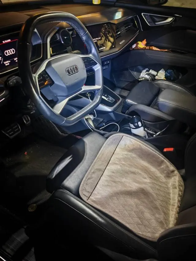 Audi 2023 Q4 e-tron 40 Creation Edition Automatic Gear 5