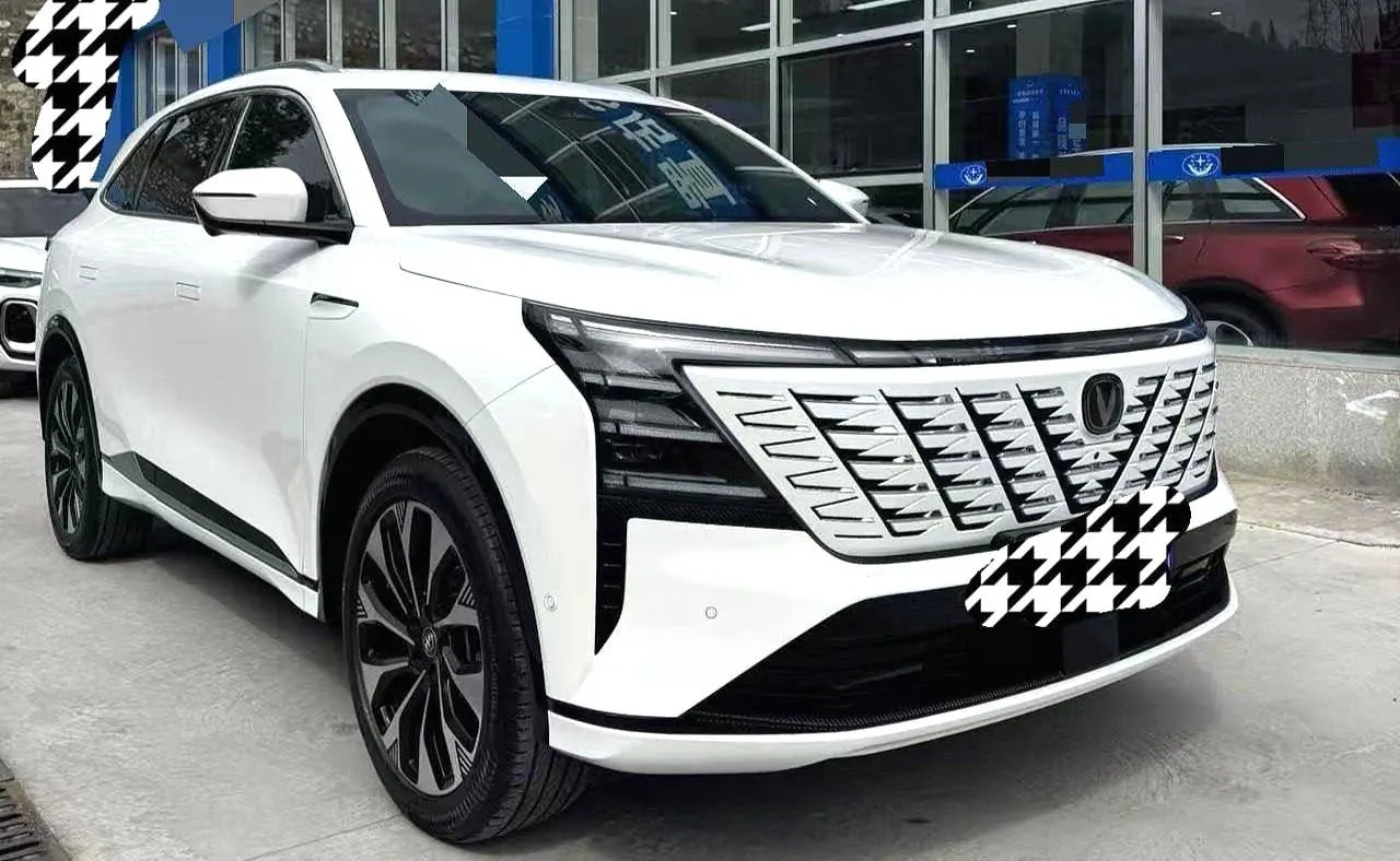 ChangAn 2025 CS75 PLUS 2.0T Ultra New Blue Whale Smart Engine Automatic Gear 2