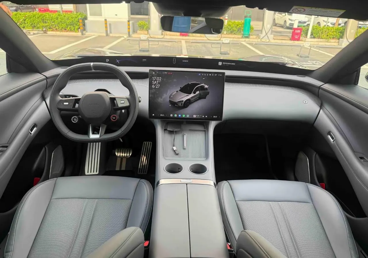 MI 2025 YU7 Long Endurance Four-wheel Drive Pro Edition Automatic Gear 7
