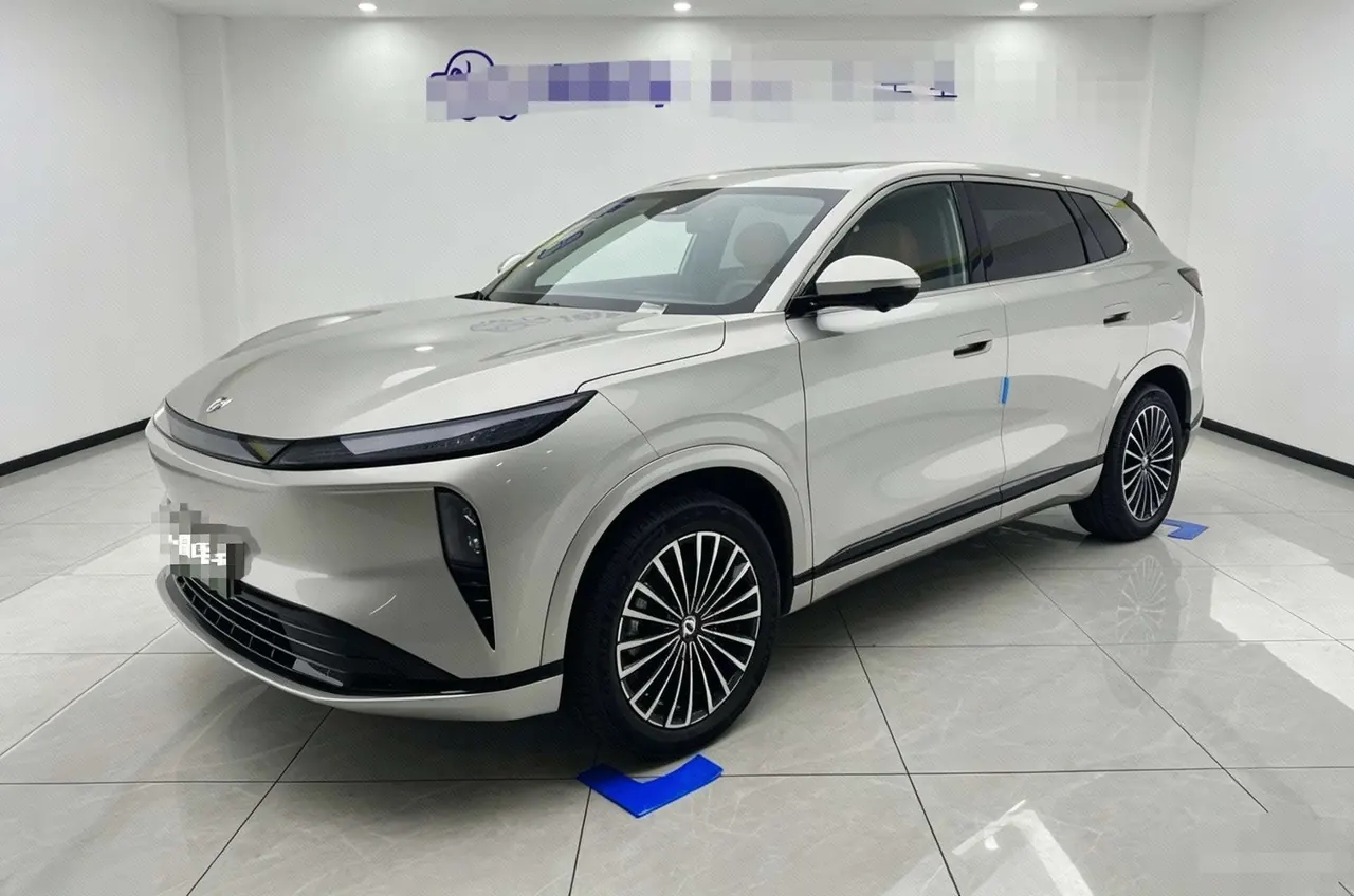 Aeolus 2025 L8 1.5T 185KM Dream Edition Automatic Gear - View 1
