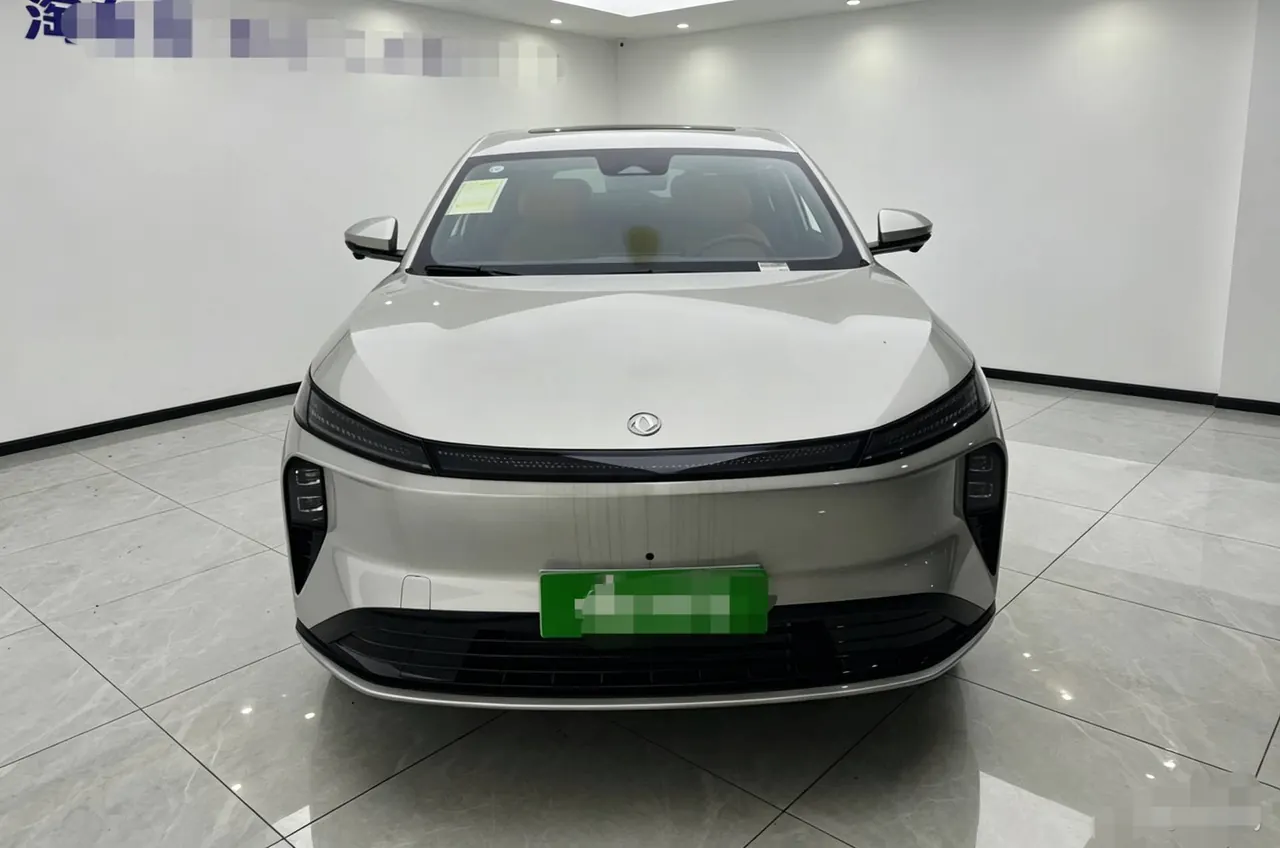 Aeolus 2025 L8 1.5T 185KM Dream Edition Automatic Gear 2