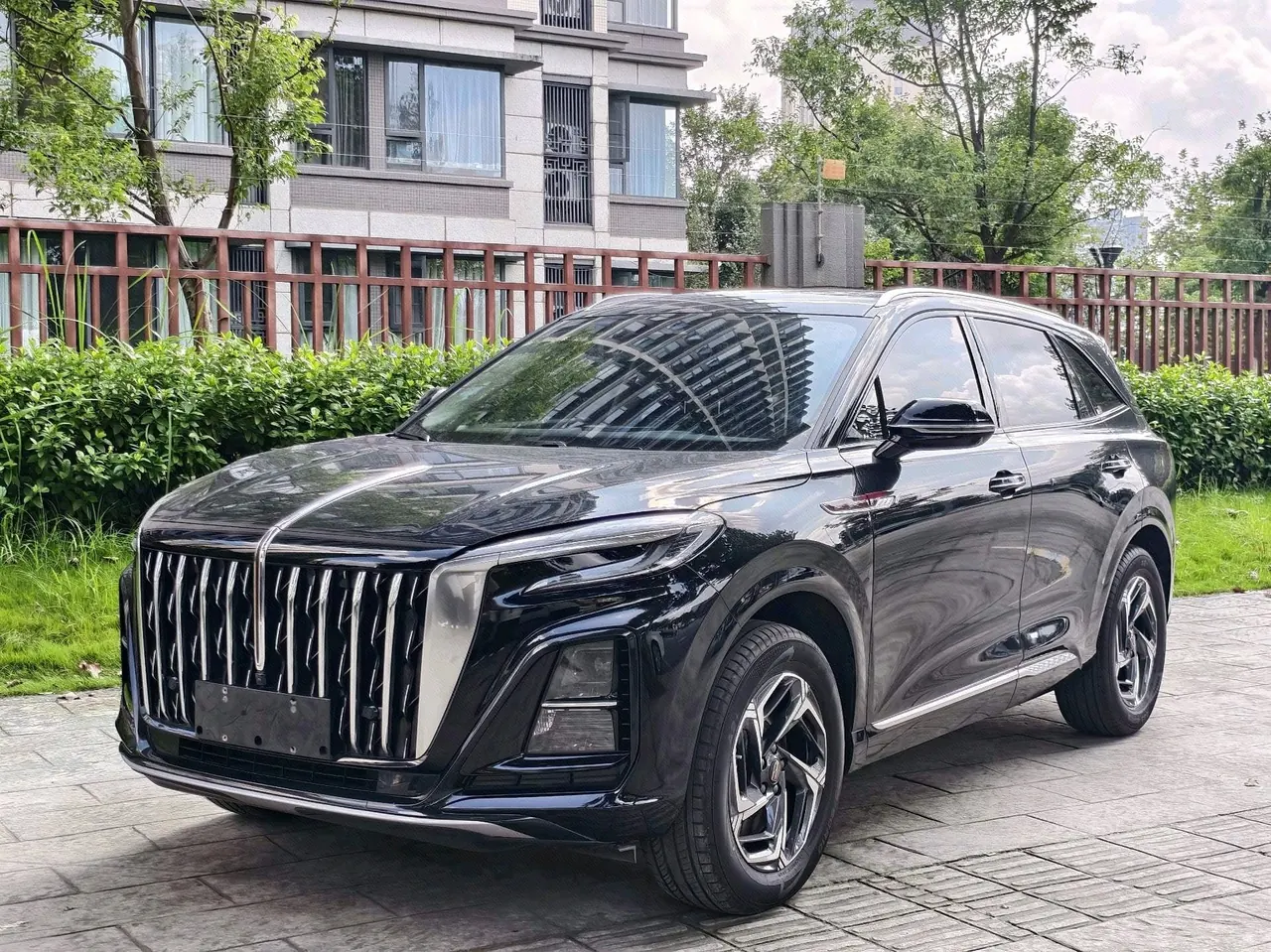 HongQi 2023 HS3 1.5T Two-Drive Good Edition Automatic Gear - View 1