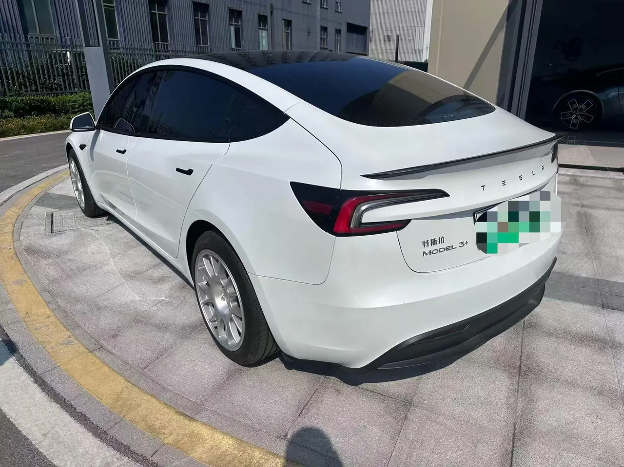 Tesla 2023 Model 3 Rejuvenation Edition Rear Wheel Drive Automatic Transmission 5