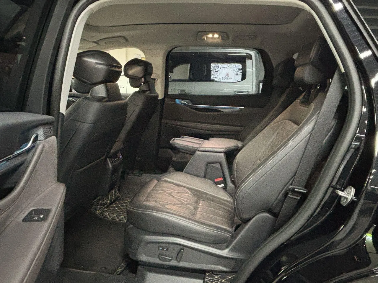 Ford 2025 Ruijie L 2.0T EcoBoost four-wheel drive 7-seat extreme automatic gear 5
