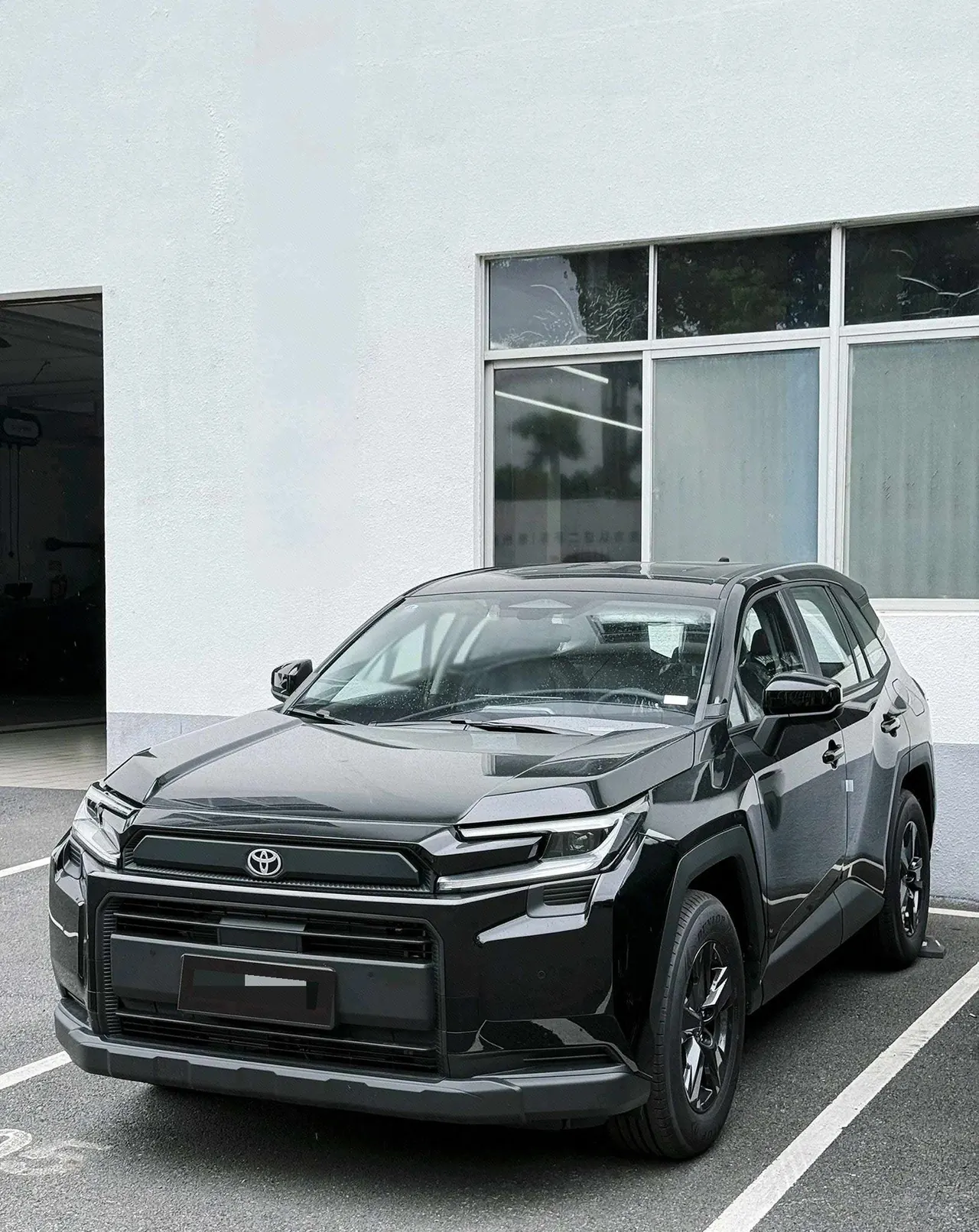 Открыть галерею: Toyota 2026 RAV4 Rongfang Double Engine 2.0 Stepless Two-Drive Elite Automatic Gear