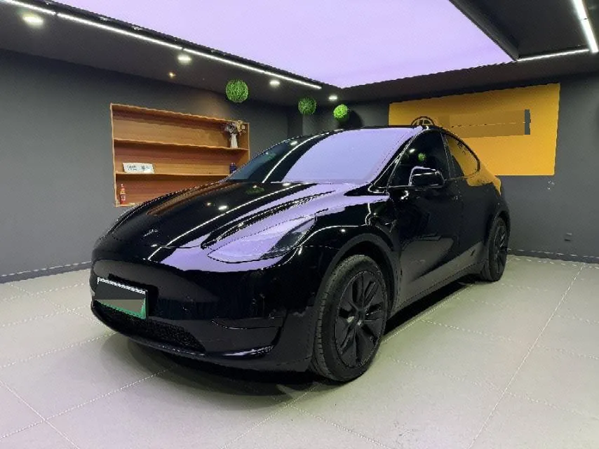Open image lightbox: Tesla 2023 Model Y rear-wheel drive version automatic transmission