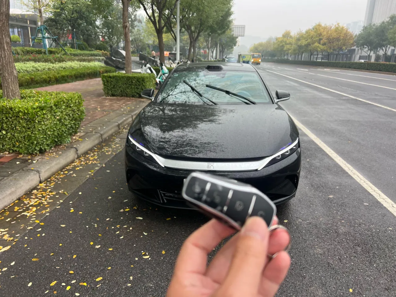 BYD 2025 Han DM-i 1.5T stepless smart driving version 125KM laser Radar flagship automatic gear 2