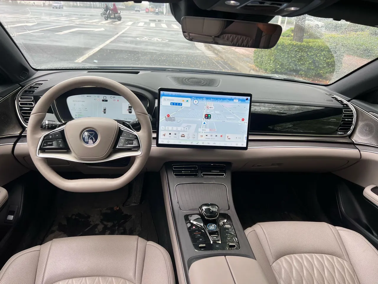 BYD 2025 Han DM-i 1.5T stepless smart driving version 125KM laser Radar flagship automatic gear 7