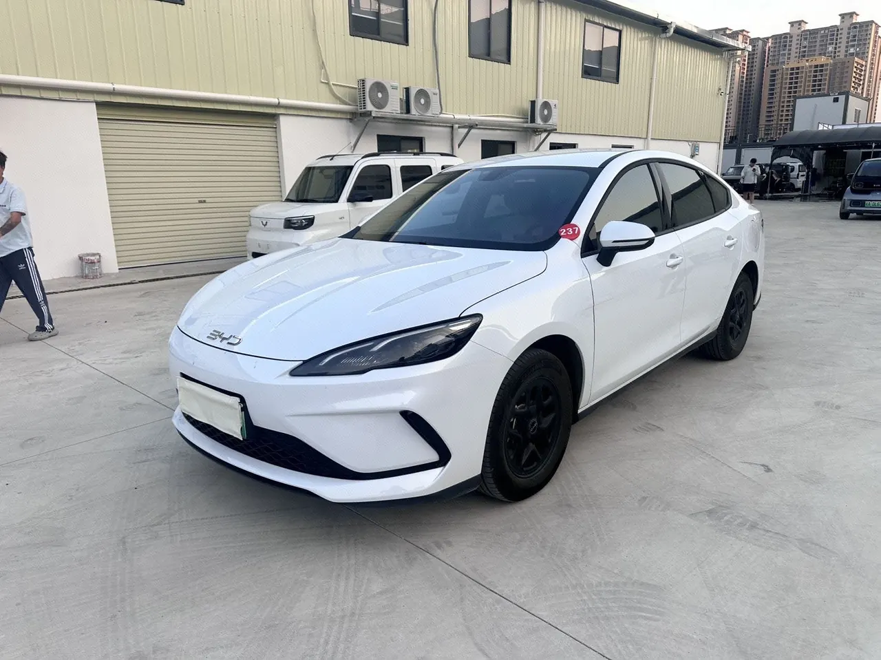 BYD 2026 seals 05 DM-i 1.5 stepless 128KM luxury automatic gear - View 1