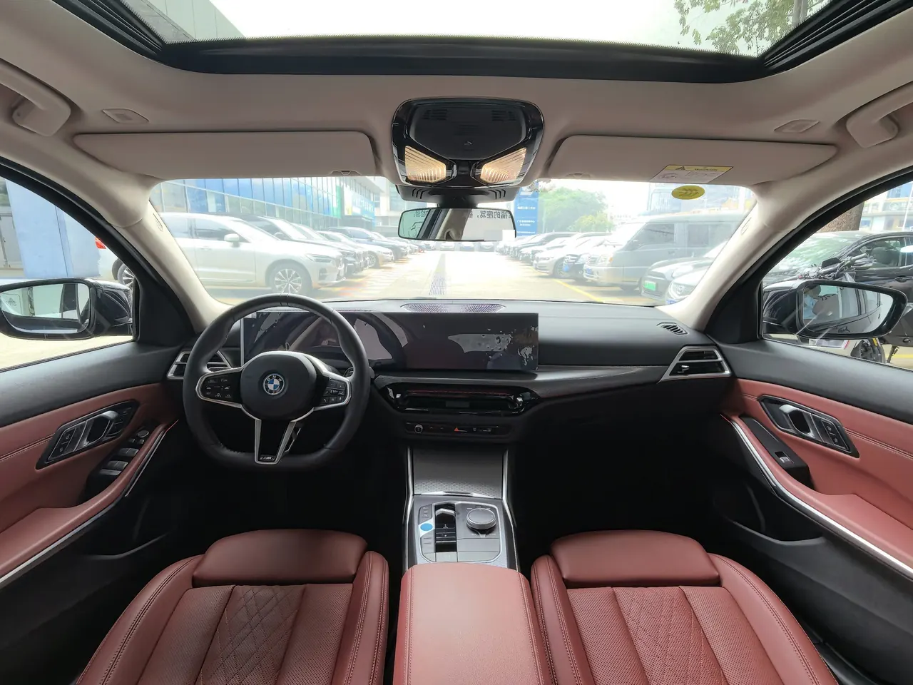 BMW 2026 i3 eDrive 40 L obsidian night suit automatic gear 3