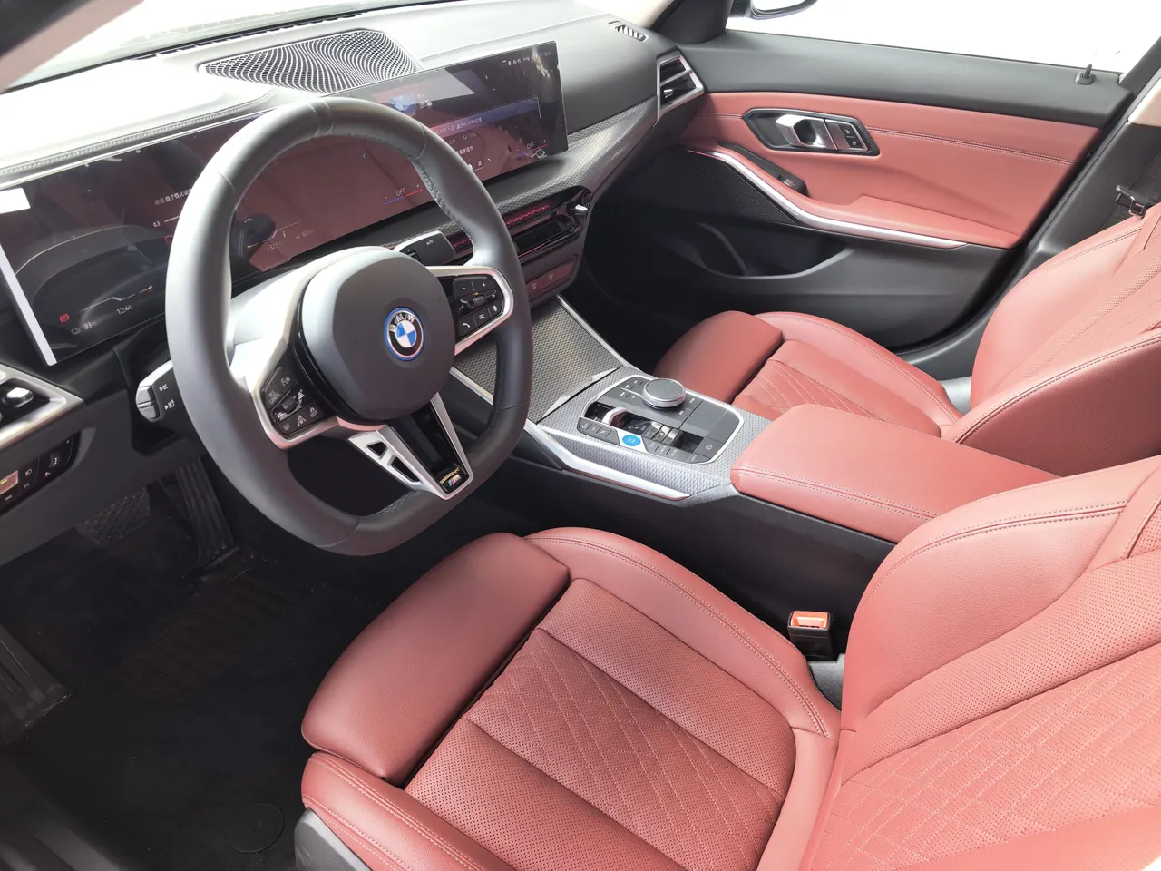 BMW 2026 i3 eDrive 40 L obsidian night suit automatic gear 5
