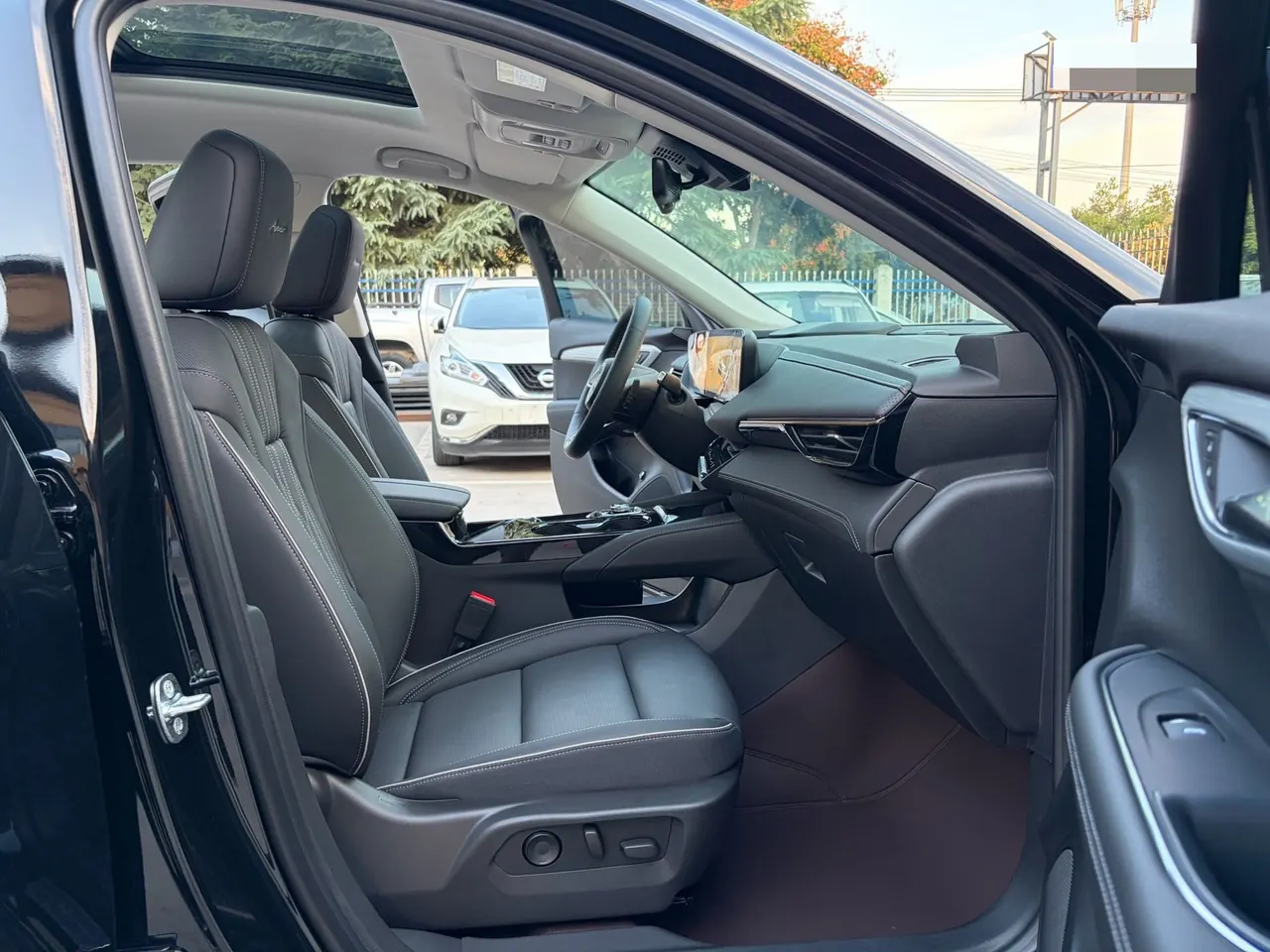 Buick 2026 Angkewei Plus 2.0T 4-wheel drive Avenir Avia automatic gear 3