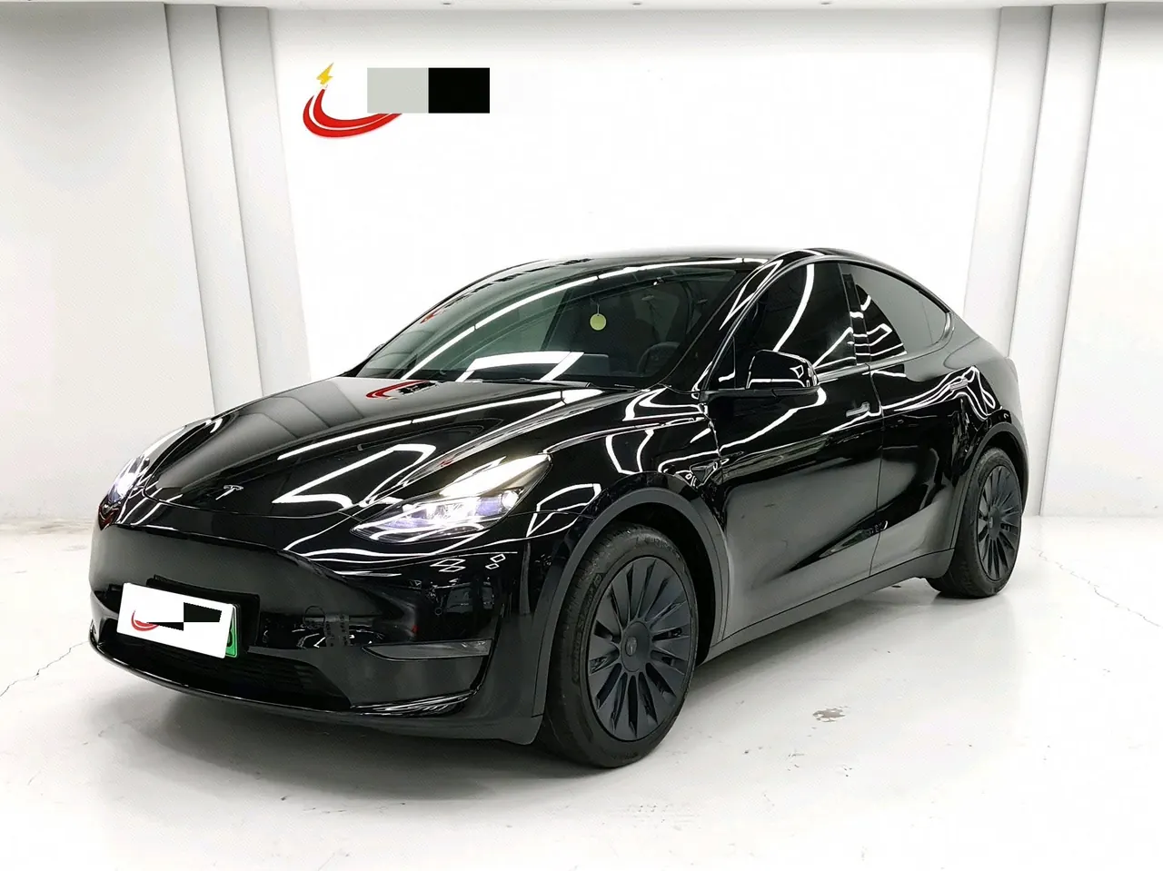 Open image lightbox: Tesla 2021 Model Y Standard Endurance Rear Drive Automatic Gear