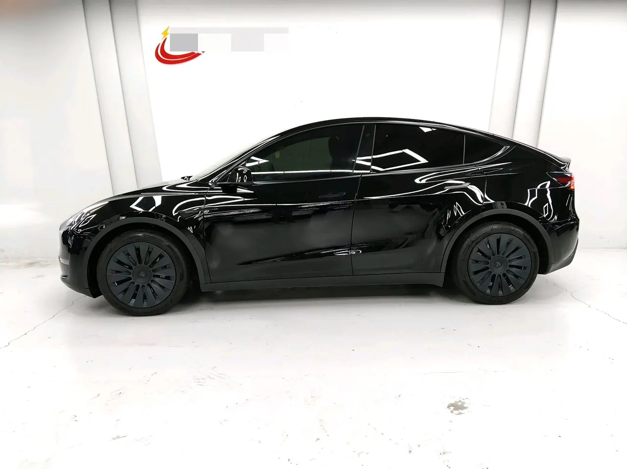 Tesla 2021 Model Y Standard Endurance Rear Drive Automatic Gear 2