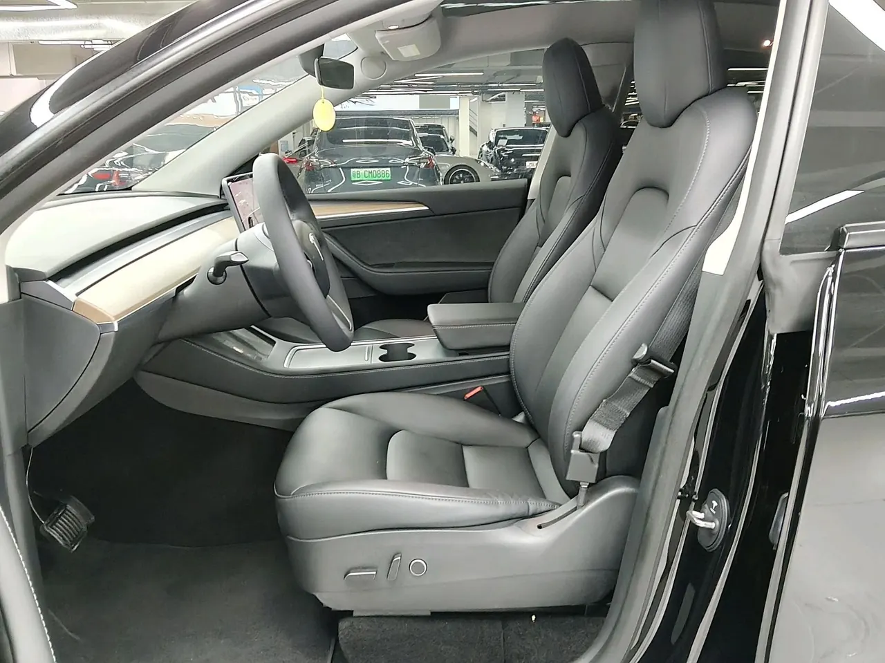 Tesla 2021 Model Y Standard Endurance Rear Drive Automatic Gear 3