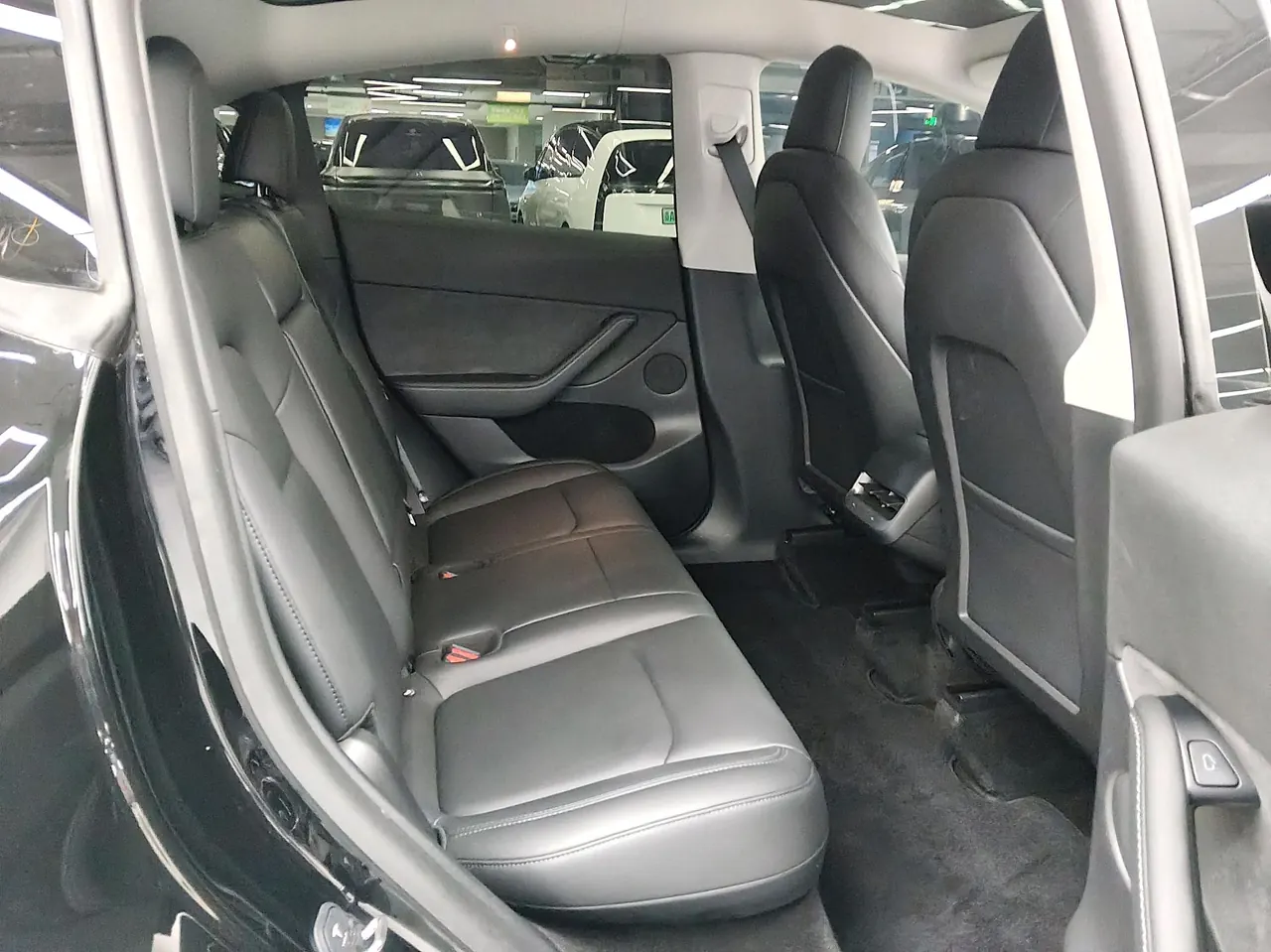 Tesla 2021 Model Y Standard Endurance Rear Drive Automatic Gear 4