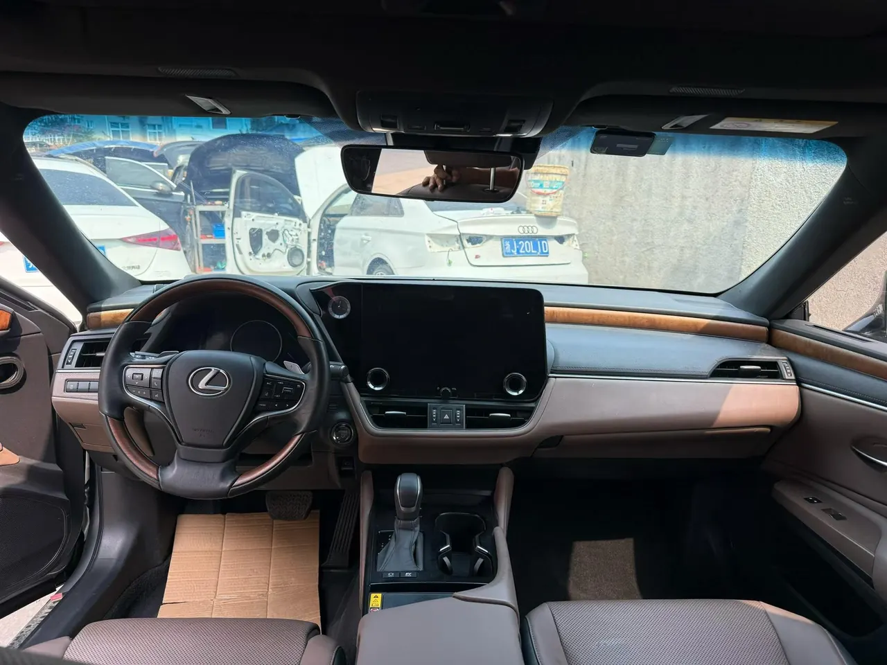 Lexus ES (Imported) 2025 ES300h 2.5 Stepless Premium Edition Automatic Gear 3