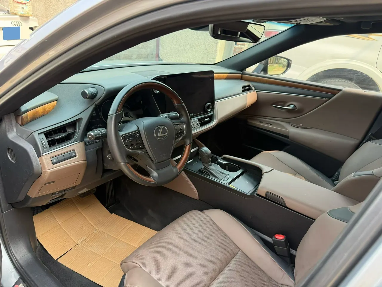 Lexus ES (Imported) 2025 ES300h 2.5 Stepless Premium Edition Automatic Gear 7