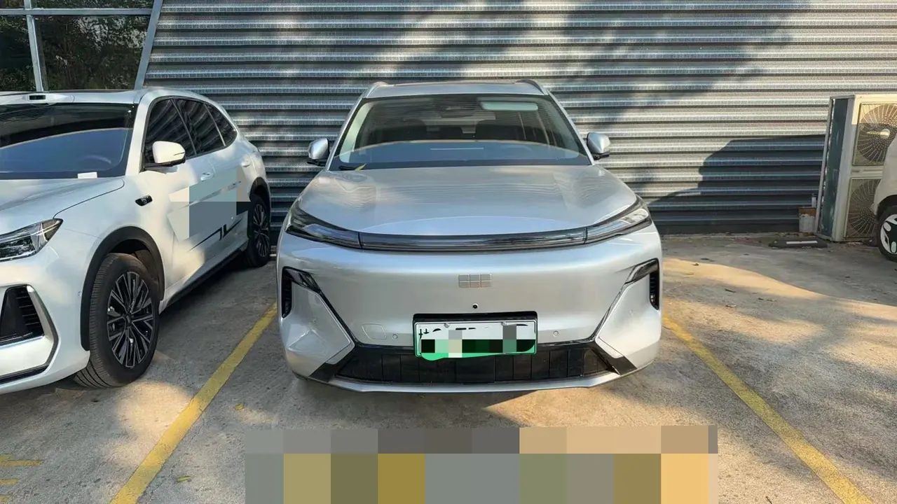 Geely Galaxy 2026 Starship 7 EM-i 1.5 135km Starship Edition Automatic Gear 4