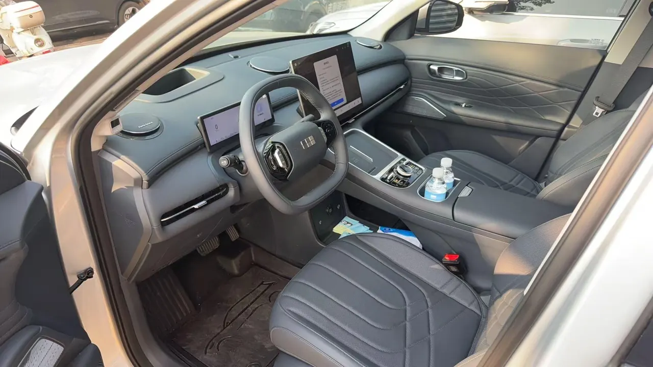 Geely Galaxy 2026 Starship 7 EM-i 1.5 135km Starship Edition Automatic Gear 6