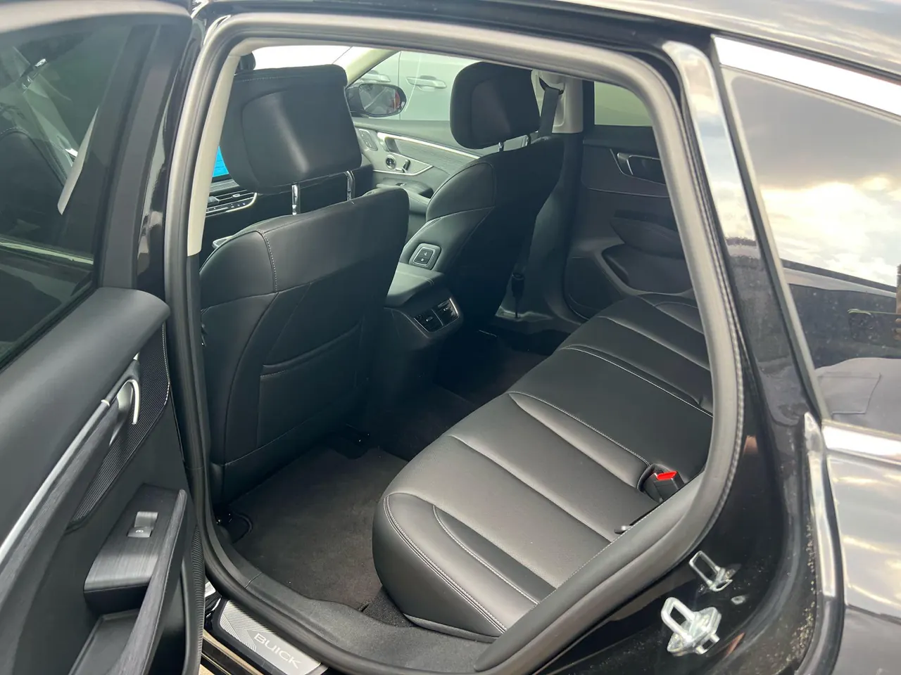 Buick 2026 LaCrosse 2.0T 28T Platinum Edition Automatic Gear 5