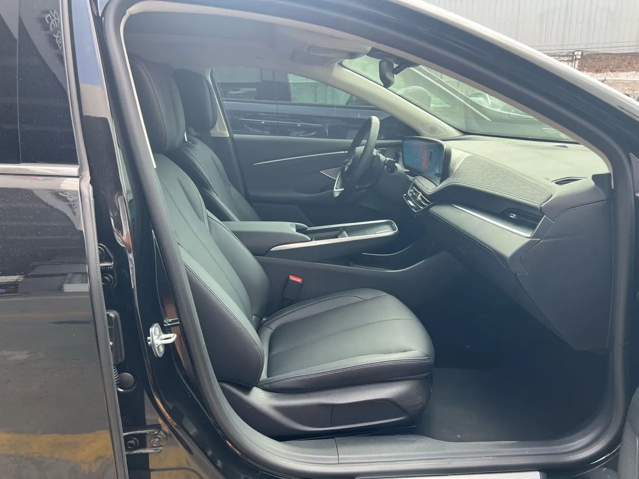 Buick 2026 LaCrosse 2.0T 28T Platinum Edition Automatic Gear 6