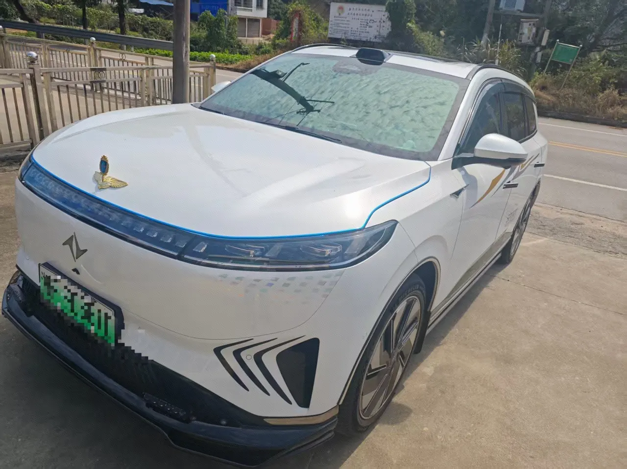 Yi pai 2025 e π 008 210Ultra extended range version 5-seat automatic gear - View 1