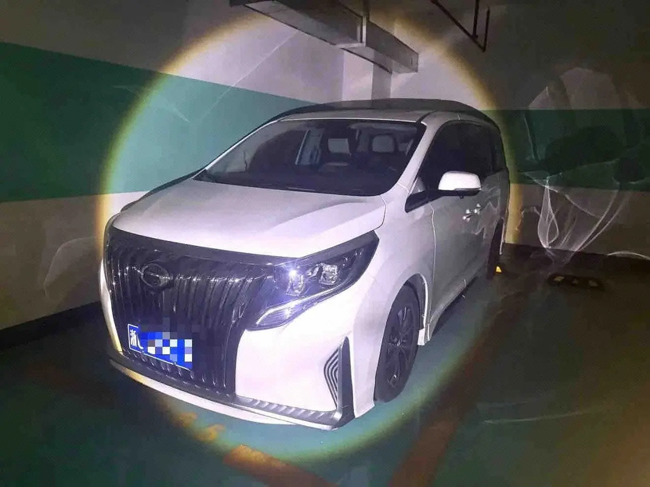 Открыть галерею: GAC Trumpchi 2021 M8 2.0T 390T Prestige Series Luxury Edition, Automatic Transmission