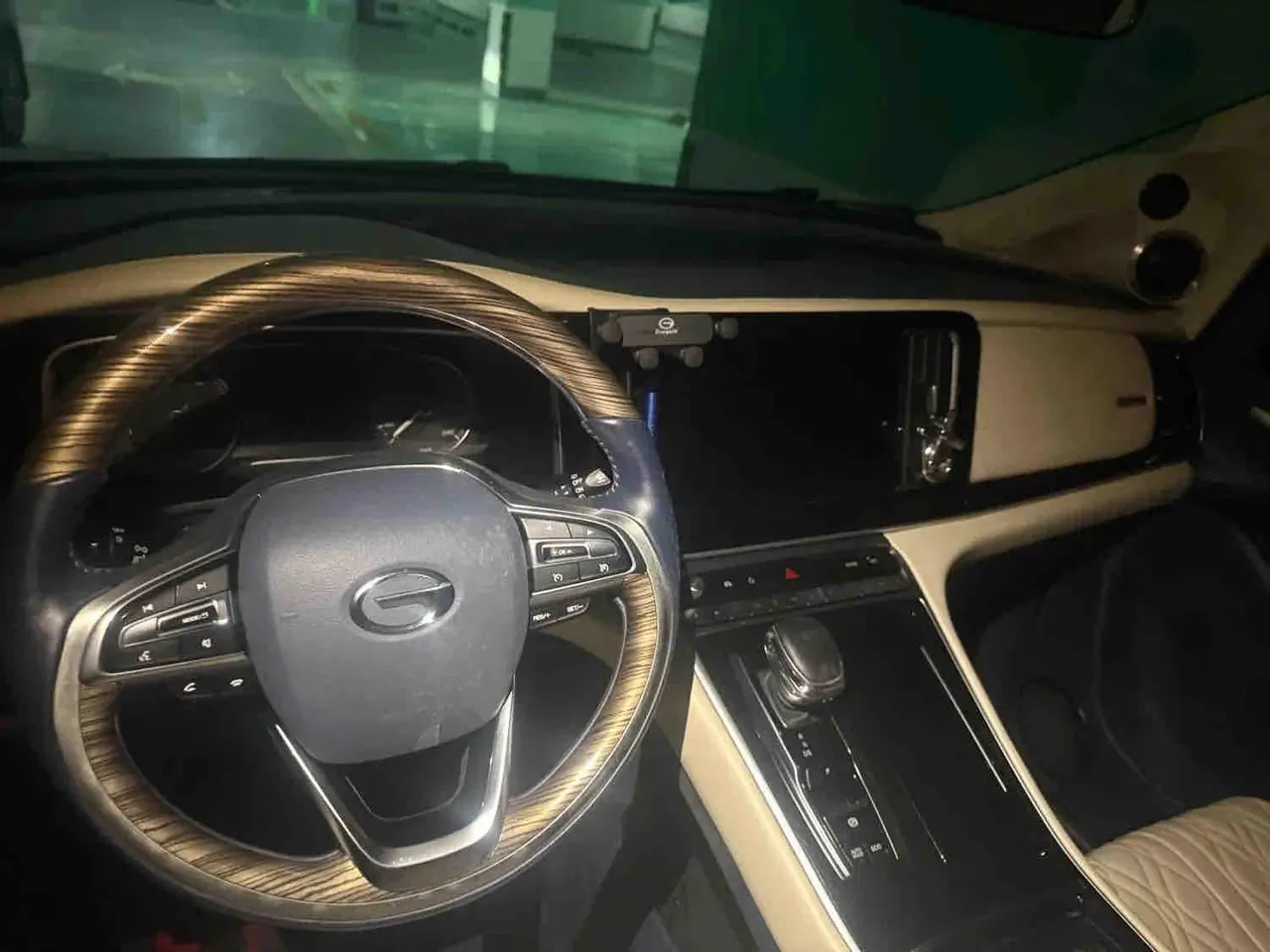 GAC Trumpchi 2021 M8 2.0T 390T Prestige Series Luxury Edition, Automatic Transmission 7