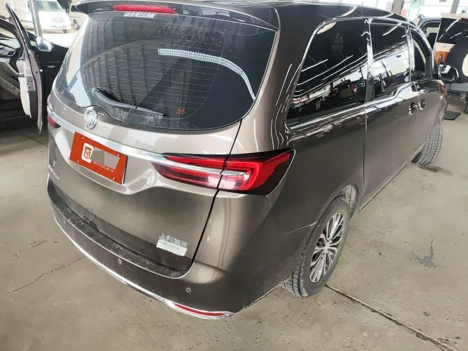 Buick 2021 GL8 Land Business Class 2.0T 652T Comfortable Automatic Gear 2
