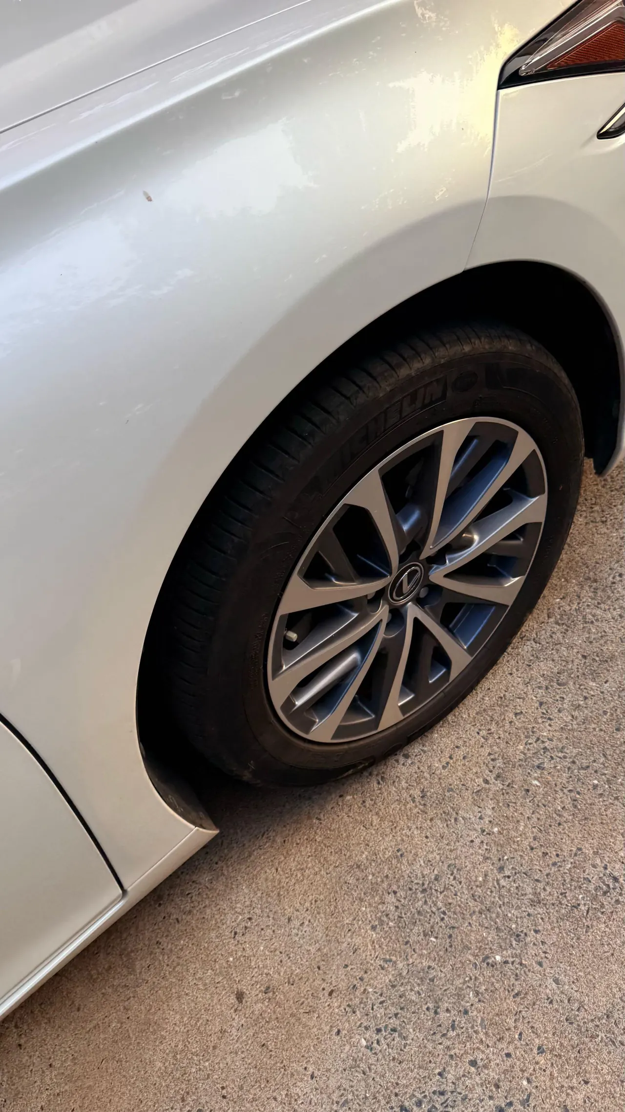 Lexus ES (Imported) 2021 ES260 2.5 Excellence Automatic Gear 3