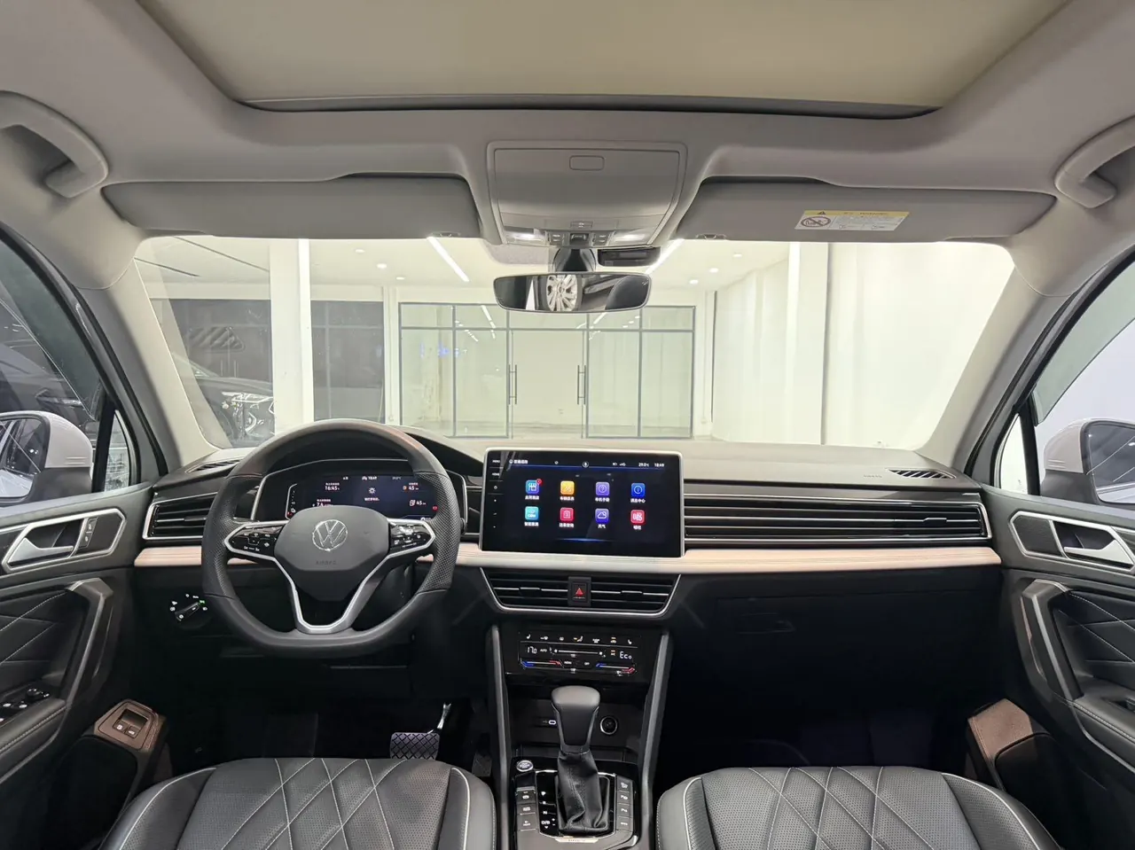 Volkswagen Tiguan L New Energy 2022 Tiguan L PHEV 1.4T 430 Premium Edition Automatic Gear 4