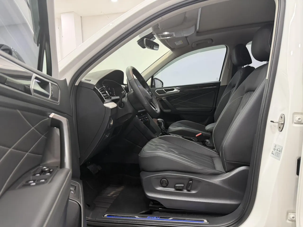 Volkswagen Tiguan L New Energy 2022 Tiguan L PHEV 1.4T 430 Premium Edition Automatic Gear 5