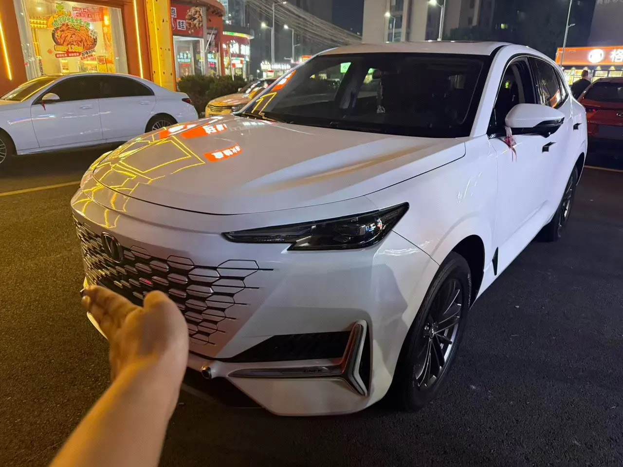 Open image lightbox: ChangAn 2021 UNI-K 2.0T Luxury Automatic