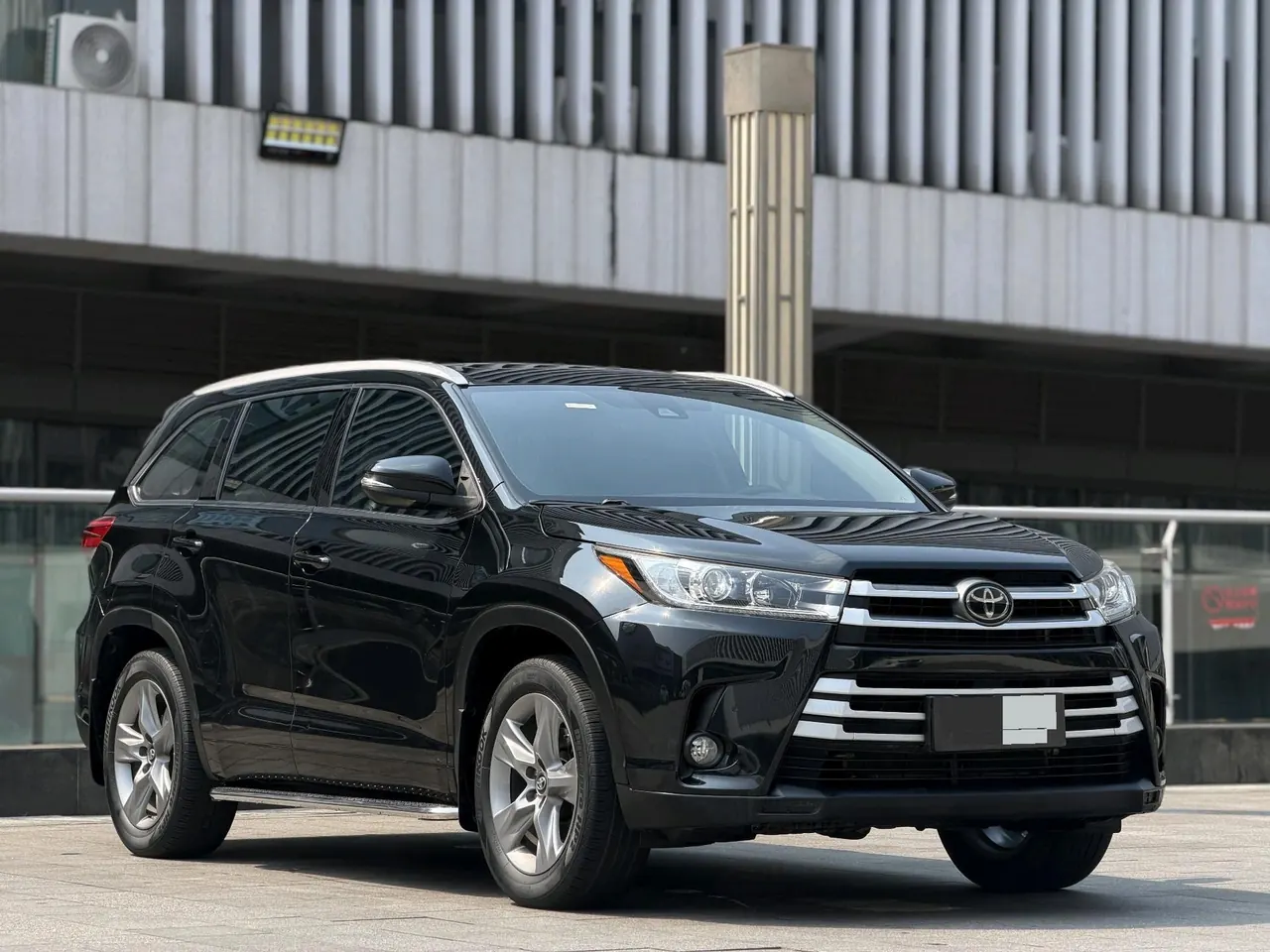 Toyota 2021 Highlander 2.0T 4-wheel drive deluxe 7-seat automatic gear 3