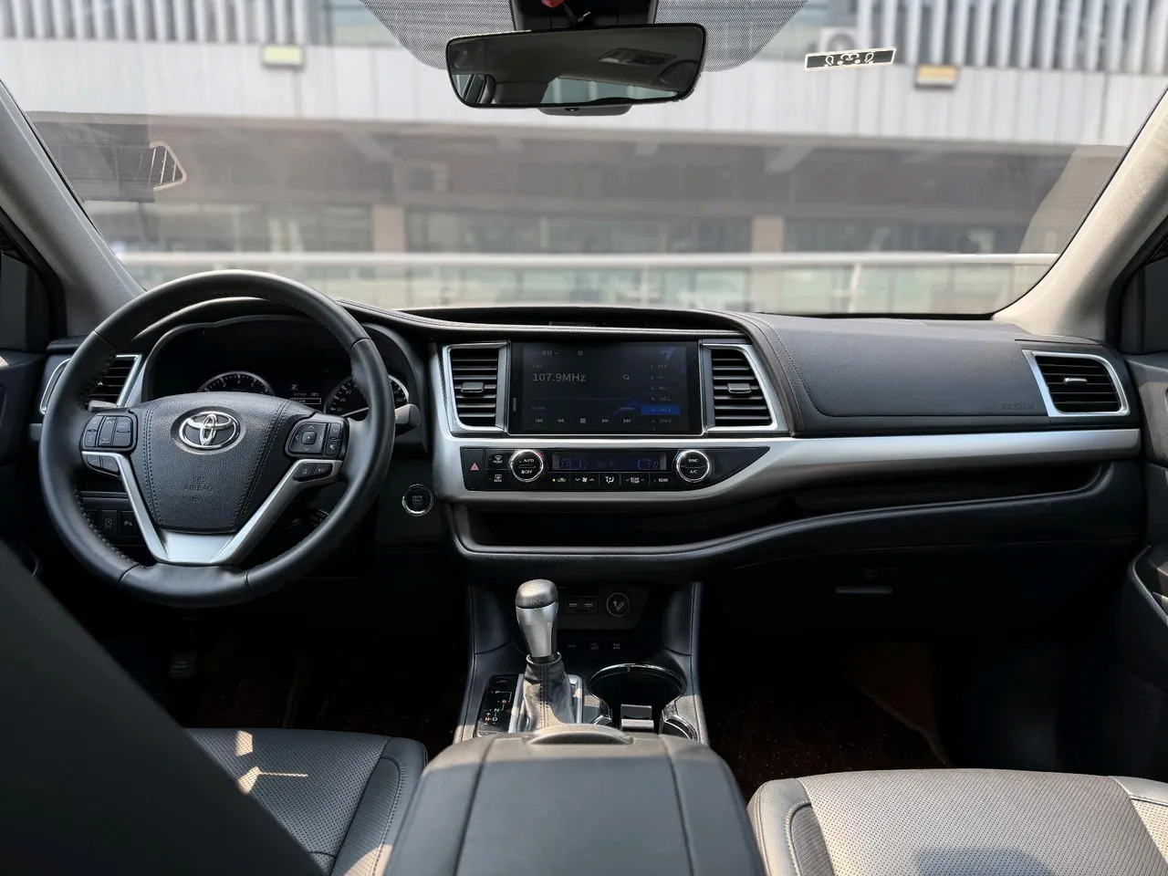 Toyota 2021 Highlander 2.0T 4-wheel drive deluxe 7-seat automatic gear 4