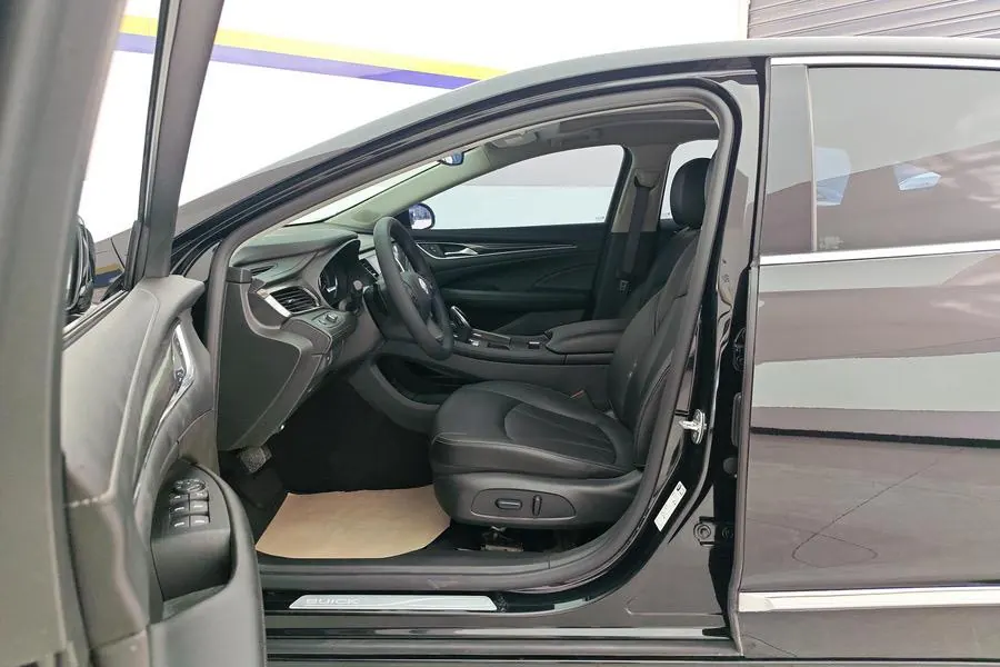 Buick 2021 LaCrosse 2.0T 652T Luxury Automatic 4