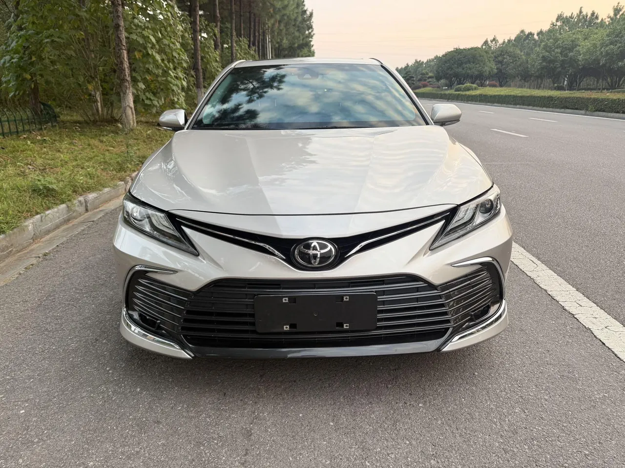 Toyota 2021 Camry 2.0G Stepless Deluxe Edition Automatic Gear 2