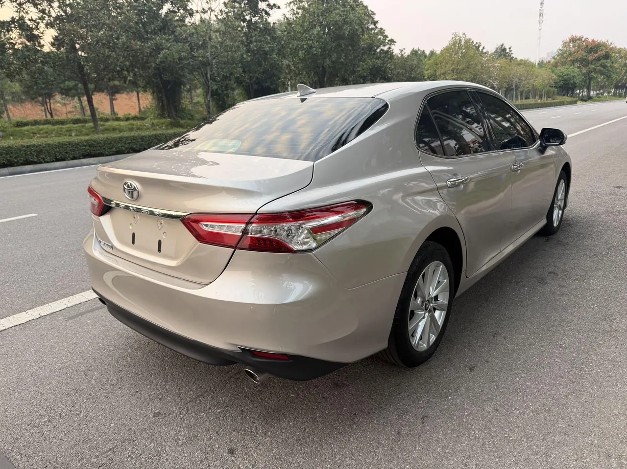 Toyota 2021 Camry 2.0G Stepless Deluxe Edition Automatic Gear 3