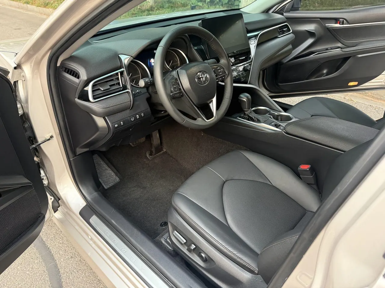 Toyota 2021 Camry 2.0G Stepless Deluxe Edition Automatic Gear 5