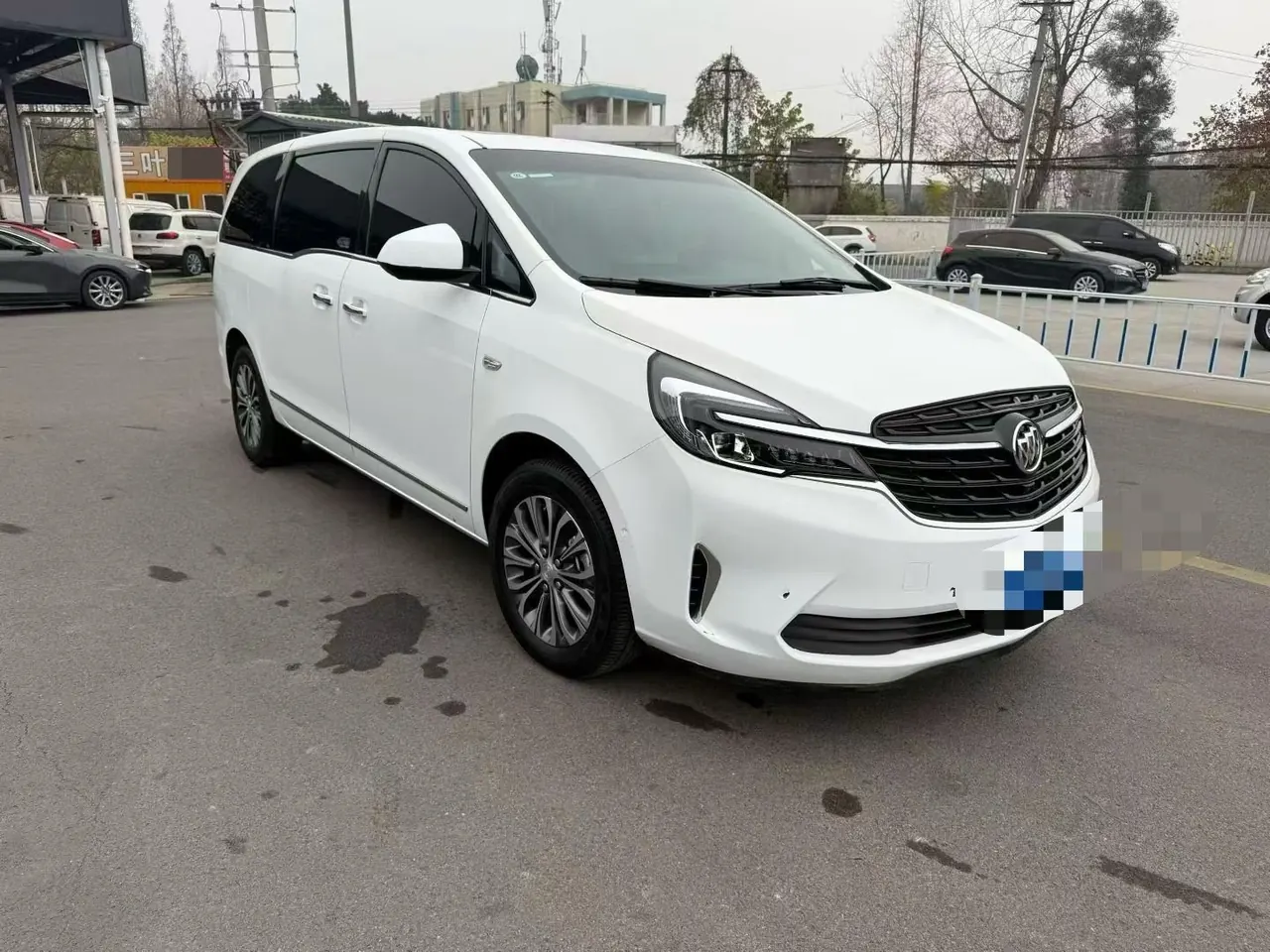 Buick 2022 GL8 Land Business Class 48V 2.0T 652T Premium Automatic Gear 3