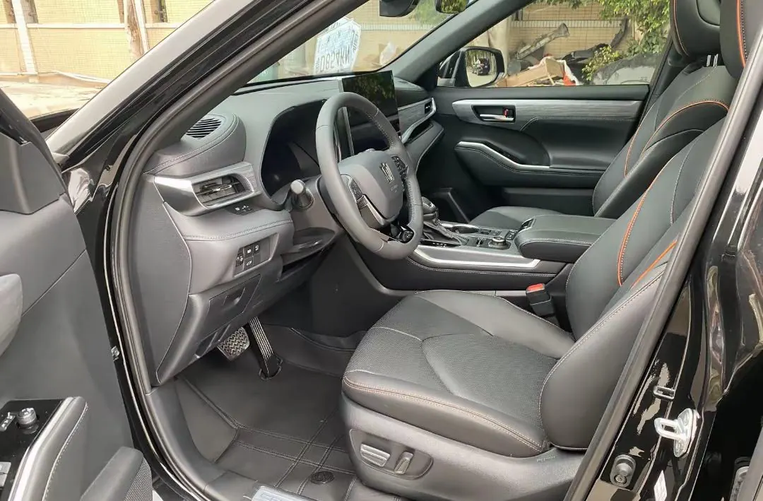 Toyota 2026 Crown Land Release 2.0T Four-wheel Drive Auto Gear 4